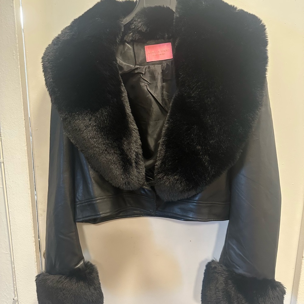 Azela Wang cropped Black Faux Fur Trim Leather Jacket